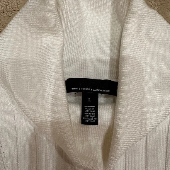 White House Black Market womens sweater - Picture 3 of 3